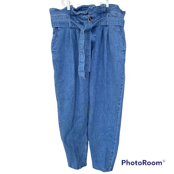 Who What Where Denim - ✨2/$20✨ Who What Where Hight Waiste Baggy Cropped Angle Denim jeans Size 14